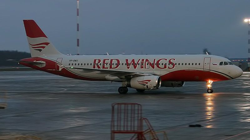 Самолет авиакомпании Red Wings 