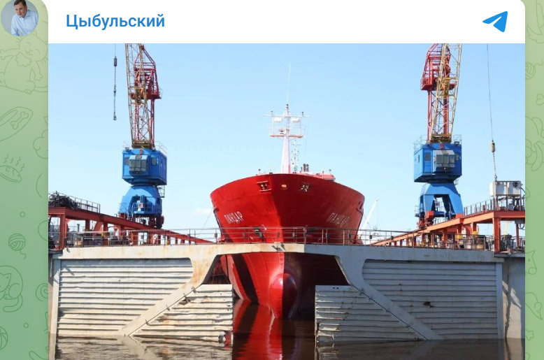 На судоремонтном заводе «Красная Кузница» завершили доковый ремонт нефтяного танкера «Пандар»