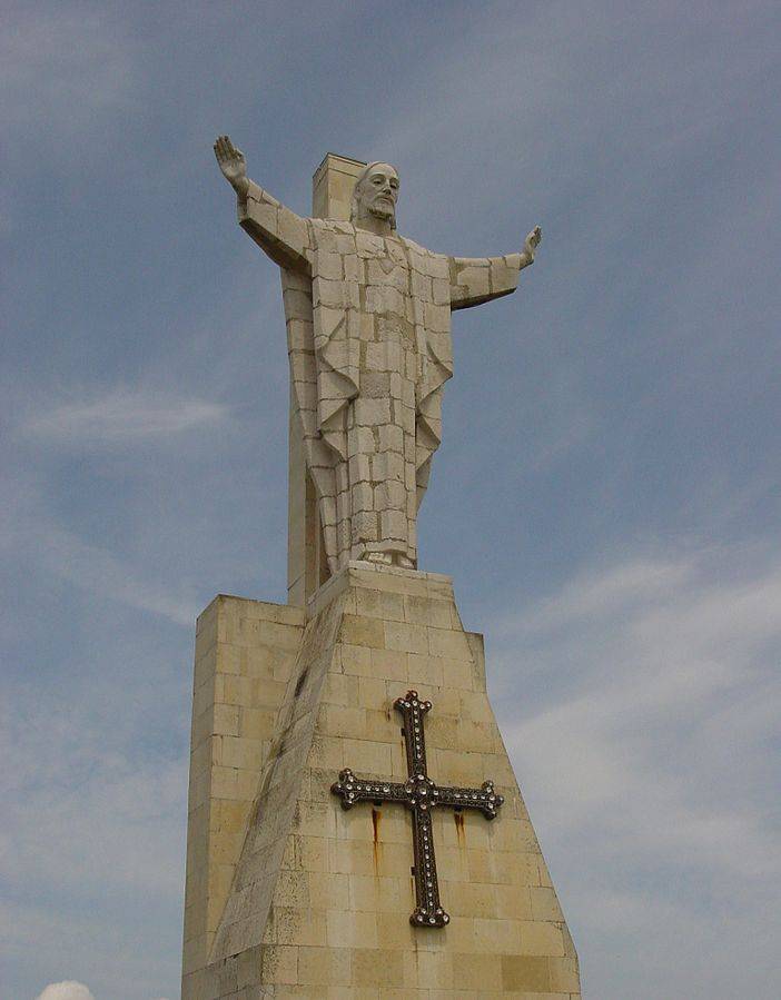 Памятник на горе Наранко
