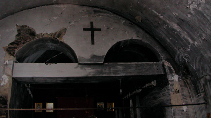 Монастырь Девич, дважды осквернённый в 1999 и 2004 году