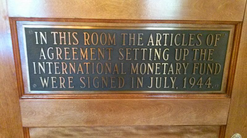 Памятная табличка о создании МВФ