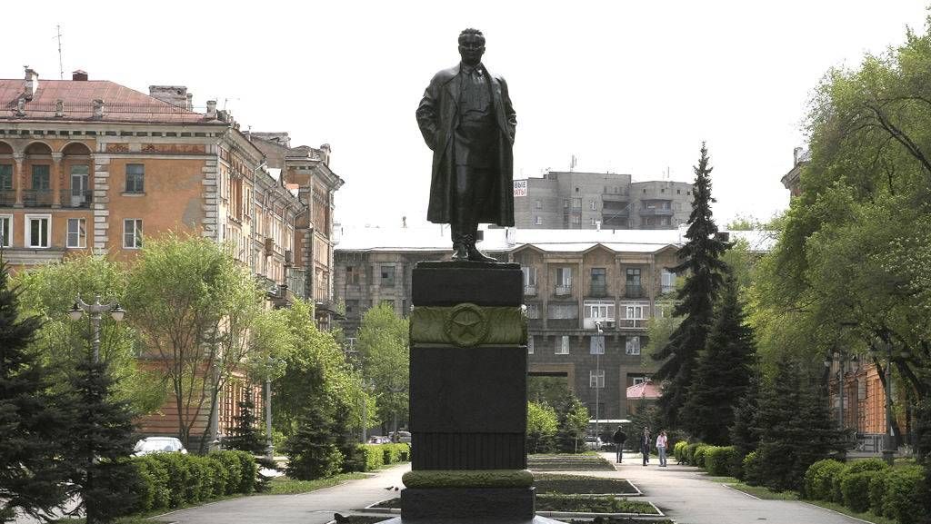 Памятник Сергею Кирову
