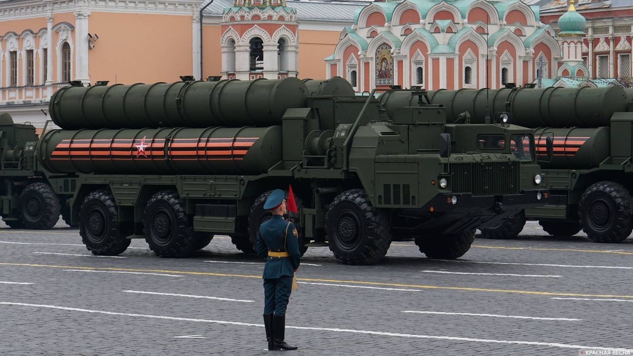 ЗРК С-400 на Параде Победы в Москве