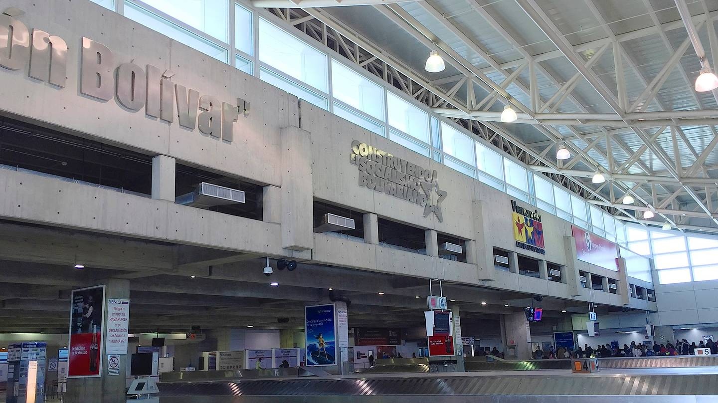 Аэропорт имени Симона Боливара в Каракасе