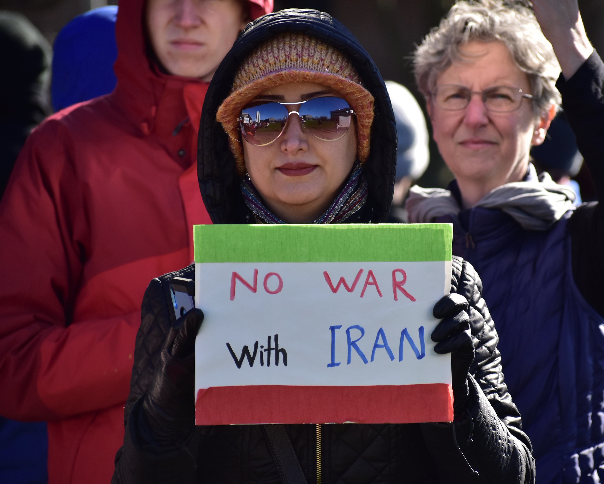 Нет войне с Ираном!