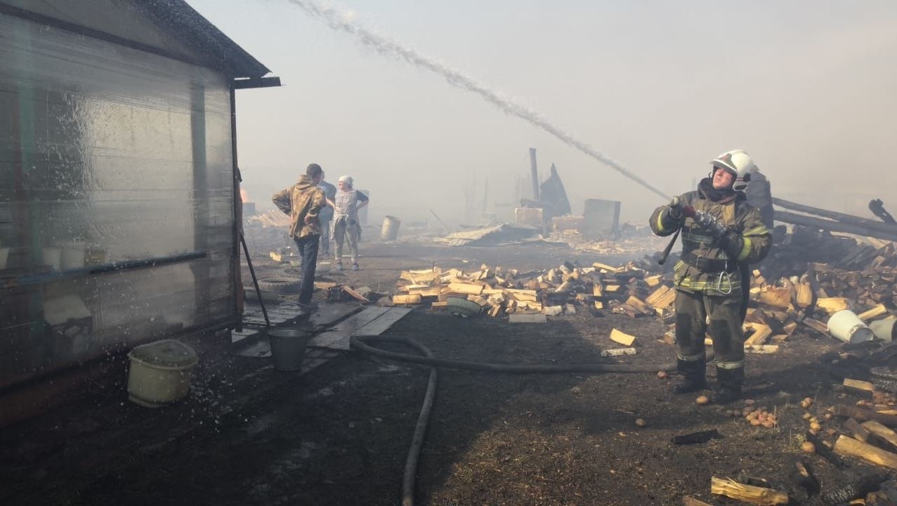 На месте пожара в Кемеровской области