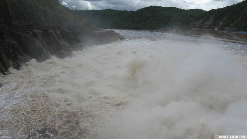 Паводок на Бурейской ГЭС