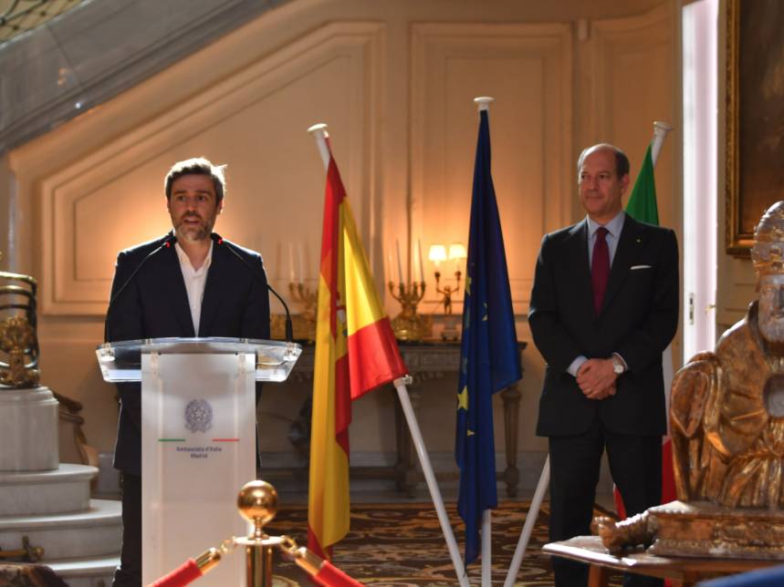 Итальянские и испанские официальные лица на церемонии реституции в Мадриде