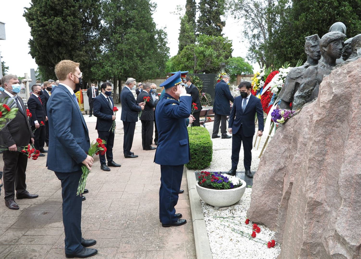 Акт в честь 76 годовщины Дня Победы на кладбище Фуэнкарраль в Мадриде 9 мая 2021г.