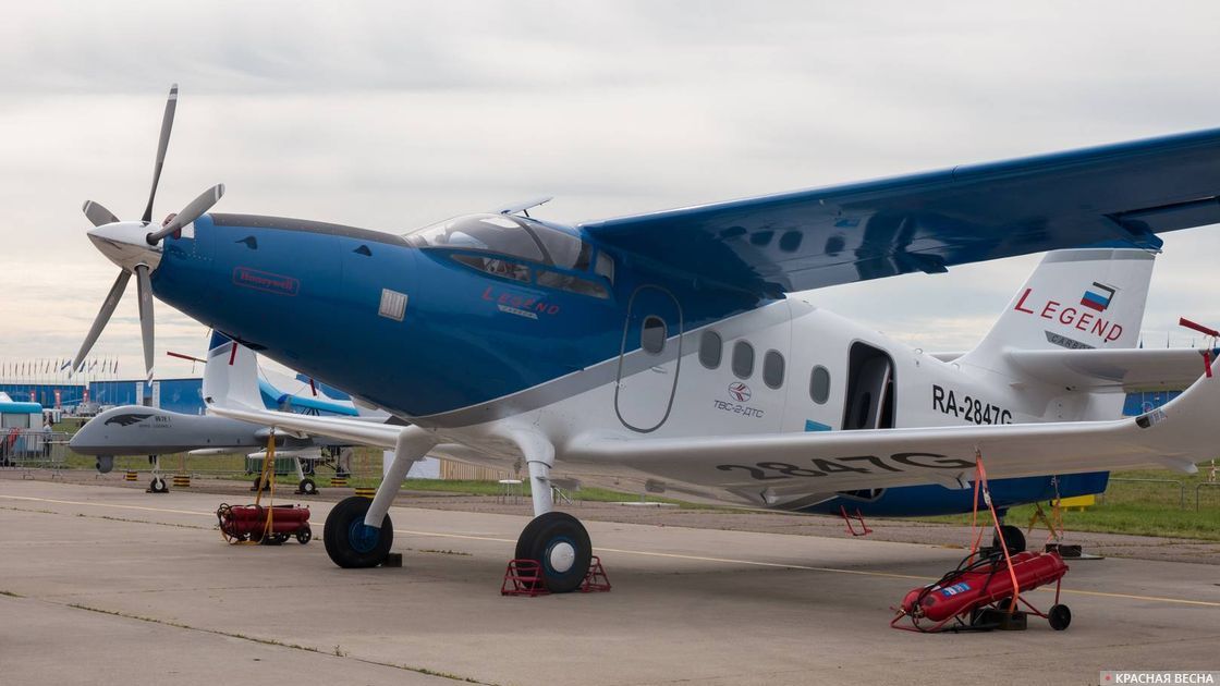 Легкий самолет ТВС-2ДТС. Авиакосмический салон МАКС-2017