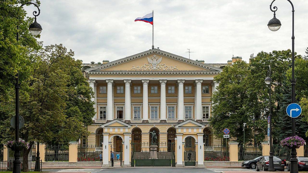 Смольный. Здание Правительства Санкт-Петербурга