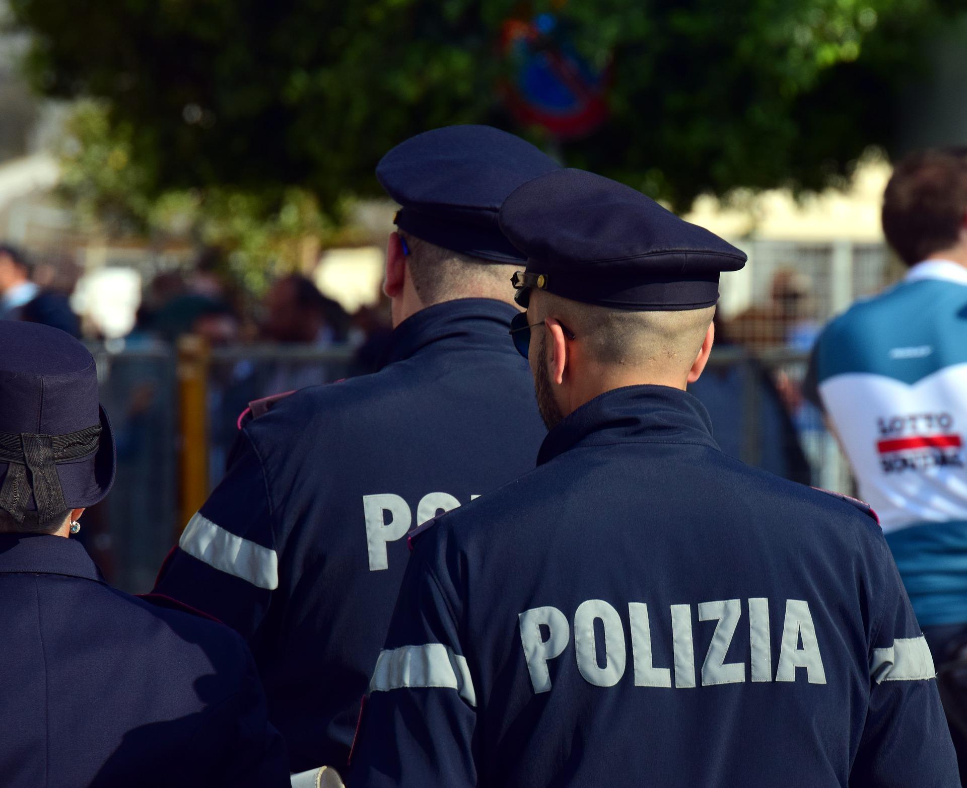 полиция италия 