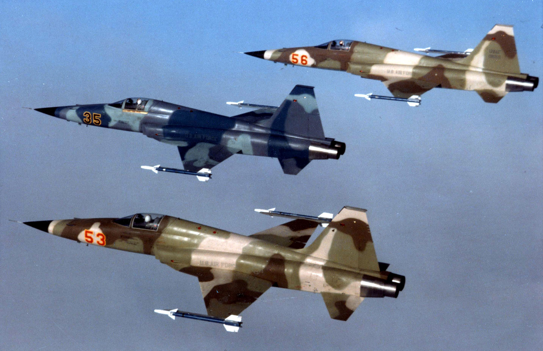 Самолеты F-5E