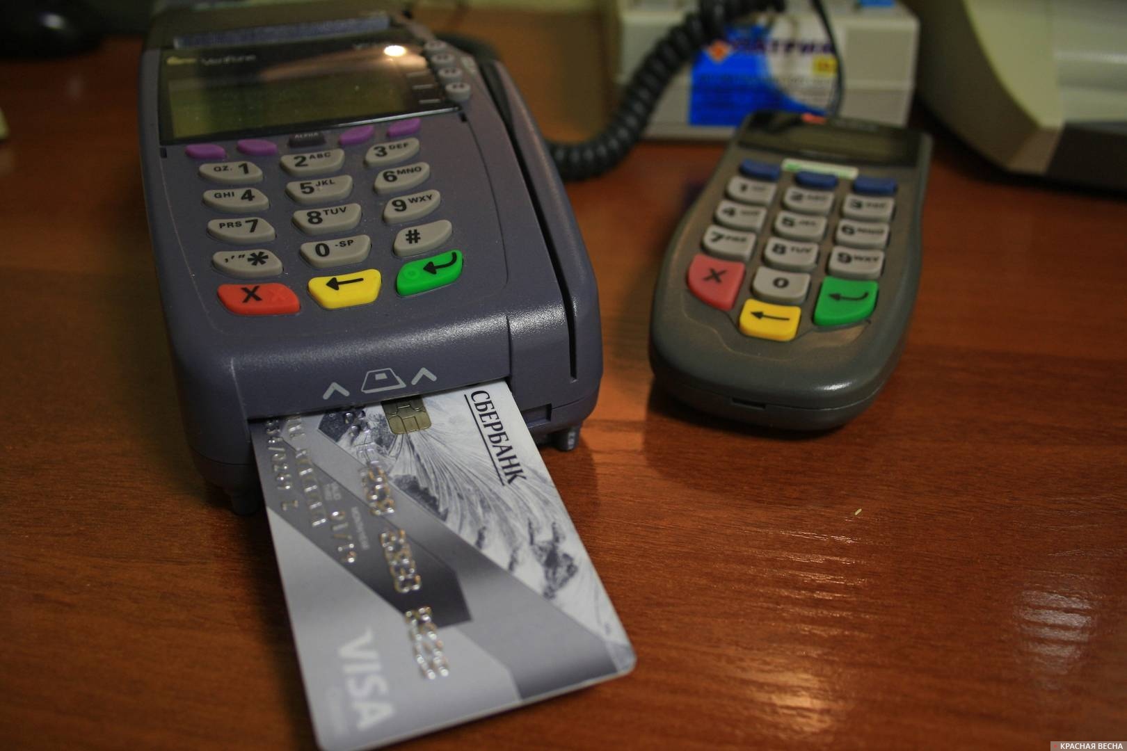 Терминал для оплаты банковскими картами