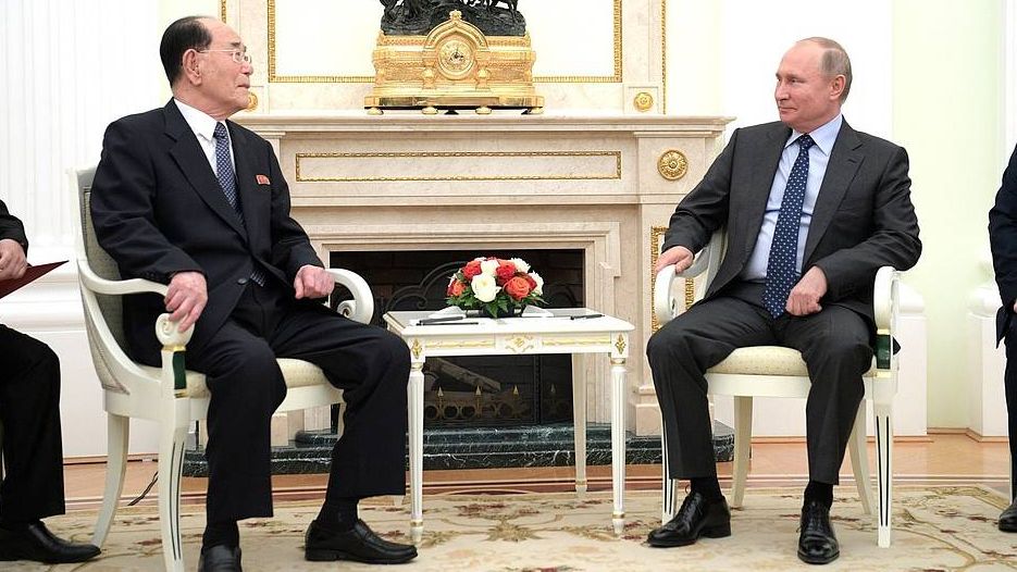 С Председателем Президиума Верховного народного собрания Корейской Народно-Демократической Республики Ким Ён Намом. 14 июня 2018 г
