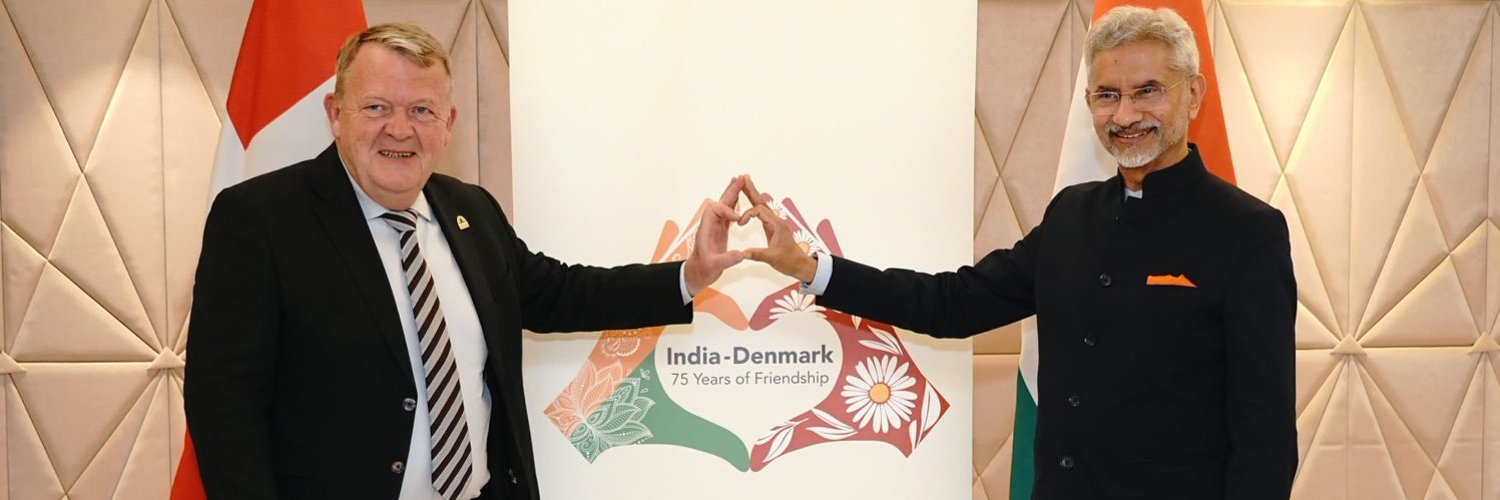 Посол Дании в Индии Фредди Свейн и глава МИД Индии Субраманьям Джайшанкар