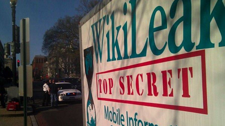 WikiLeaks Truck gets pulled over