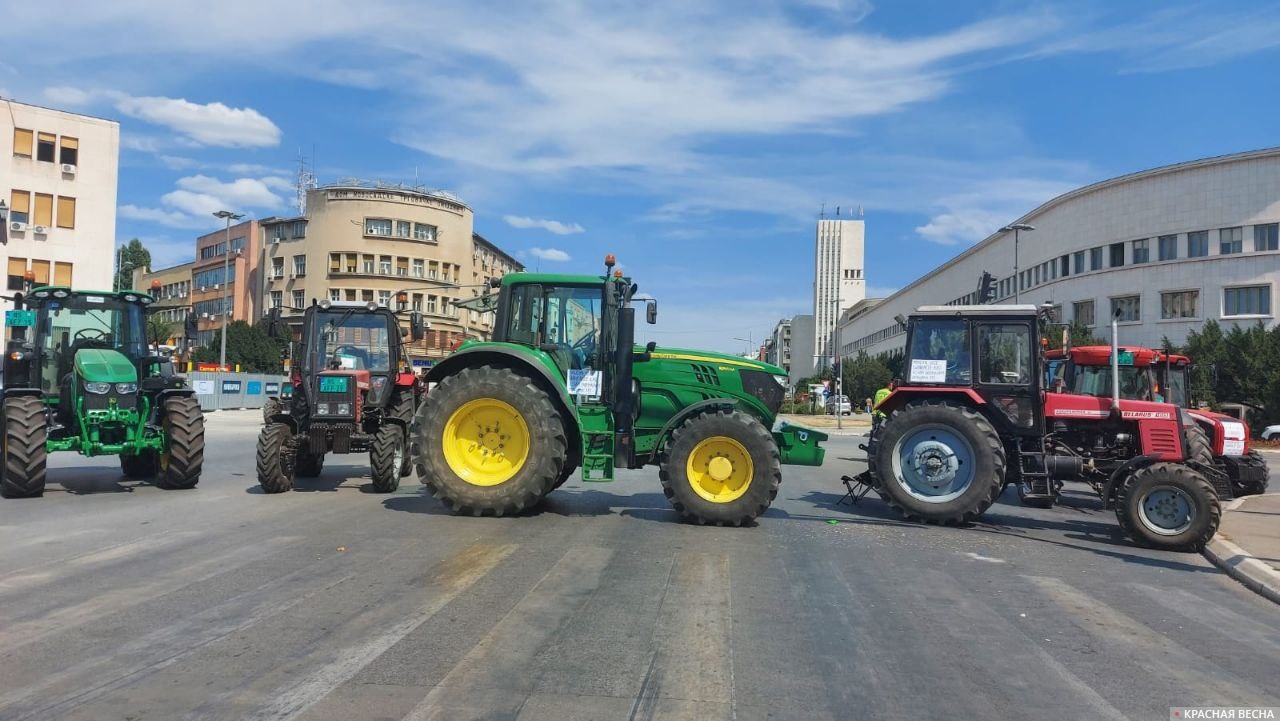 Акция протестов сербских фермеров в Нови-Саде. 12.08.2022