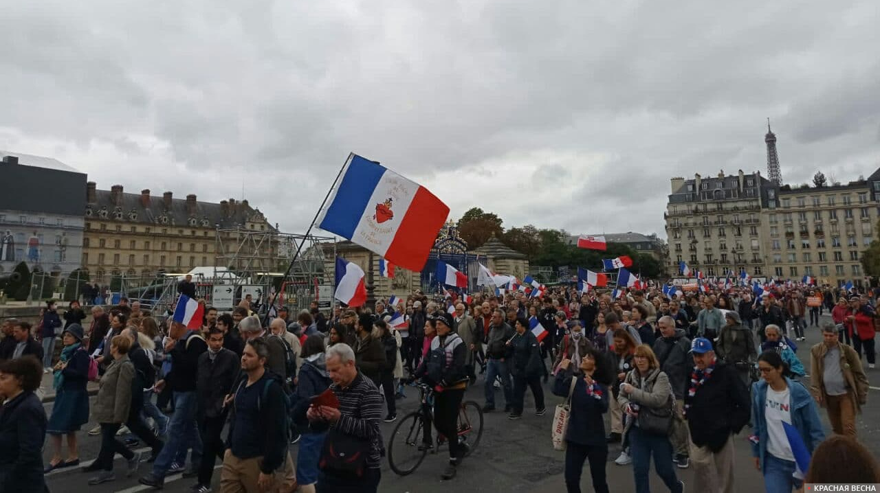Митинг против принудительной вакцинации во Франции