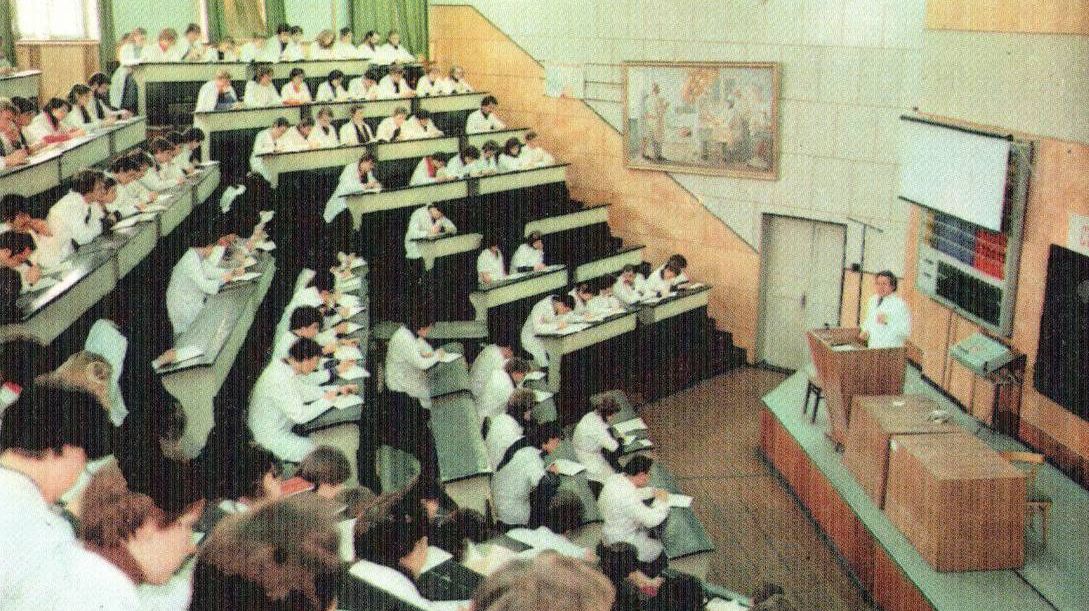 Учащиеся, будущие лучшие в мире врачи. СССР