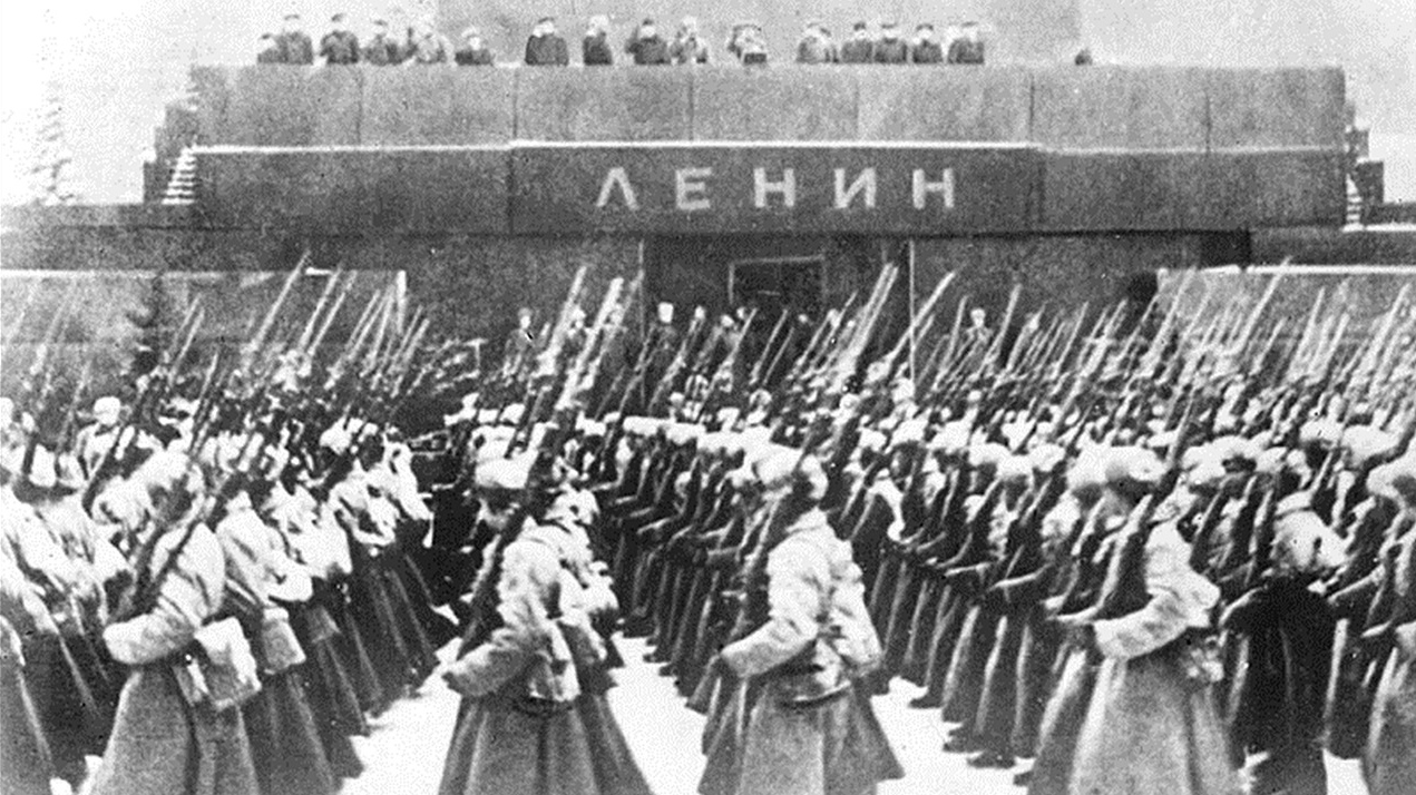 Парад 7 ноября 1941 года на Красной Площади