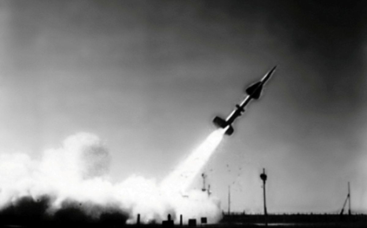 Старт первой противоракеты В-1000 на 6-й площадке 10 ГНИИП МО СССР