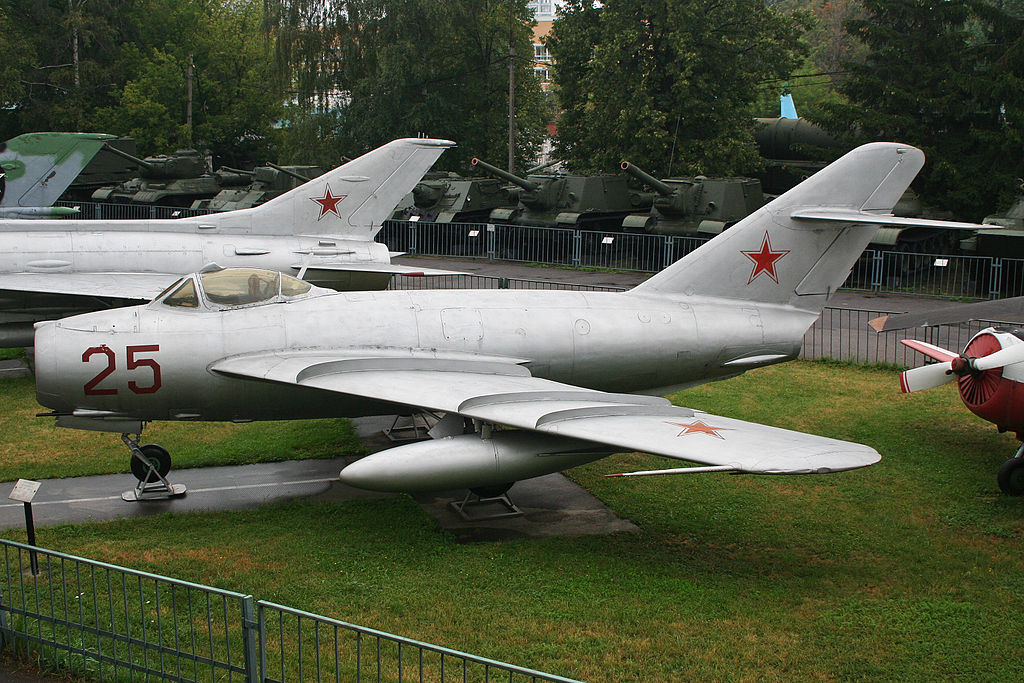 МиГ-17 в Центральном музее Вооруженных Сил, Москва, Россия