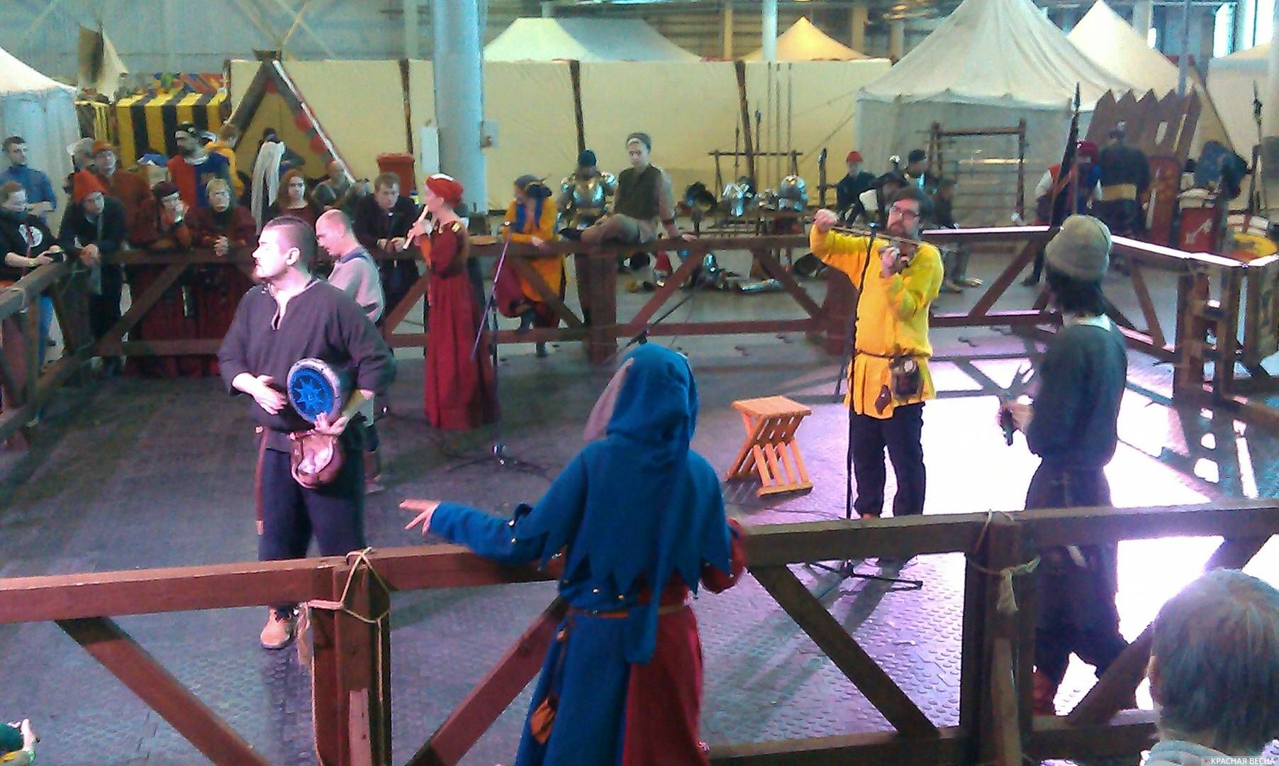 Имитация средневекового театрального представления