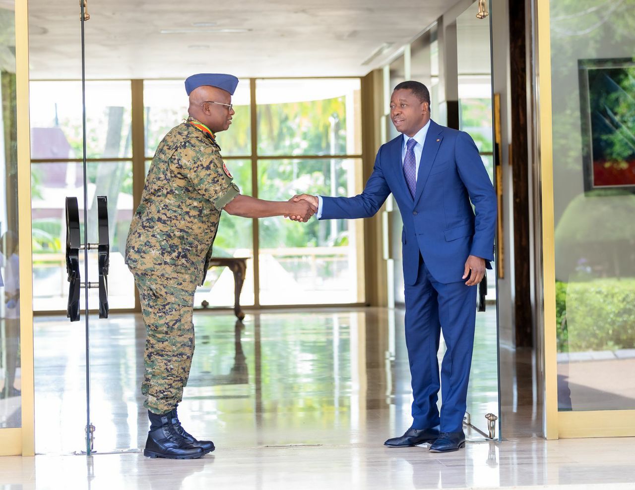 Президент Того Фор Гнассингбе и генерал Джато Тассунти