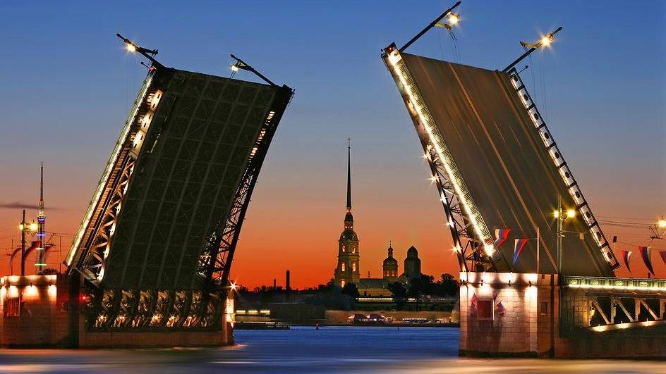 Санкт-Петербург разводным мостом белые ночи