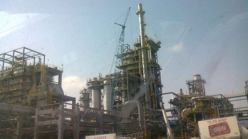 нефтеперерабатывающий завод