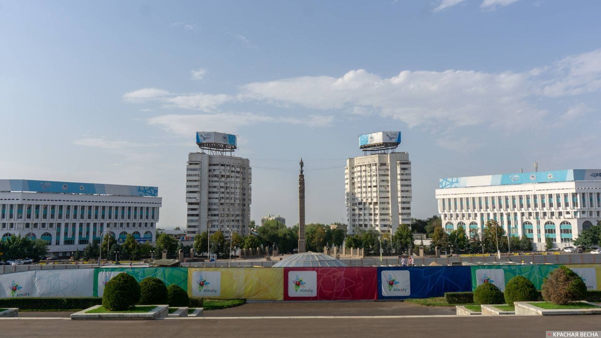 Площадь Республики, Алматы