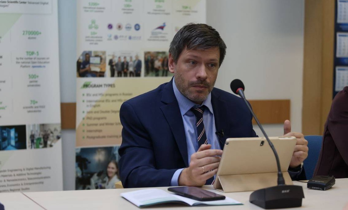 Павел Расинский на конференции «Культурная и образовательная политика как основа суверенного государства»