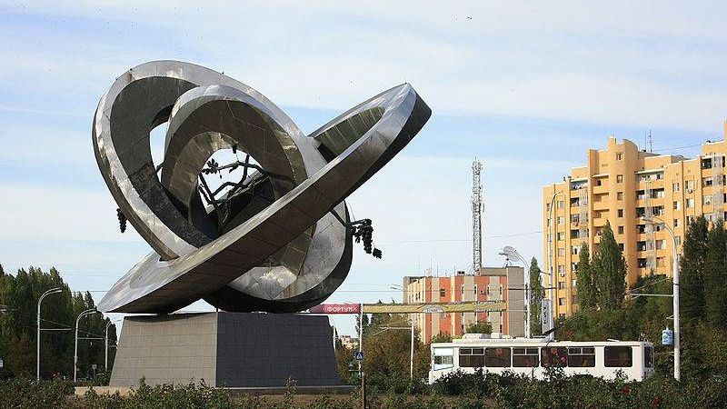 Памятник «Мирный атом» в Волгодонске