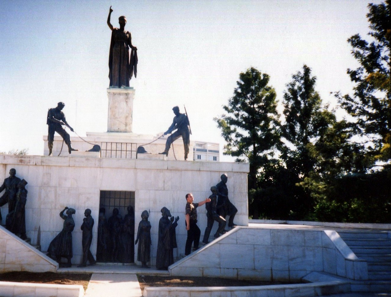 Памятник «Свободы» на площади Свободы. Никосия. Кипр