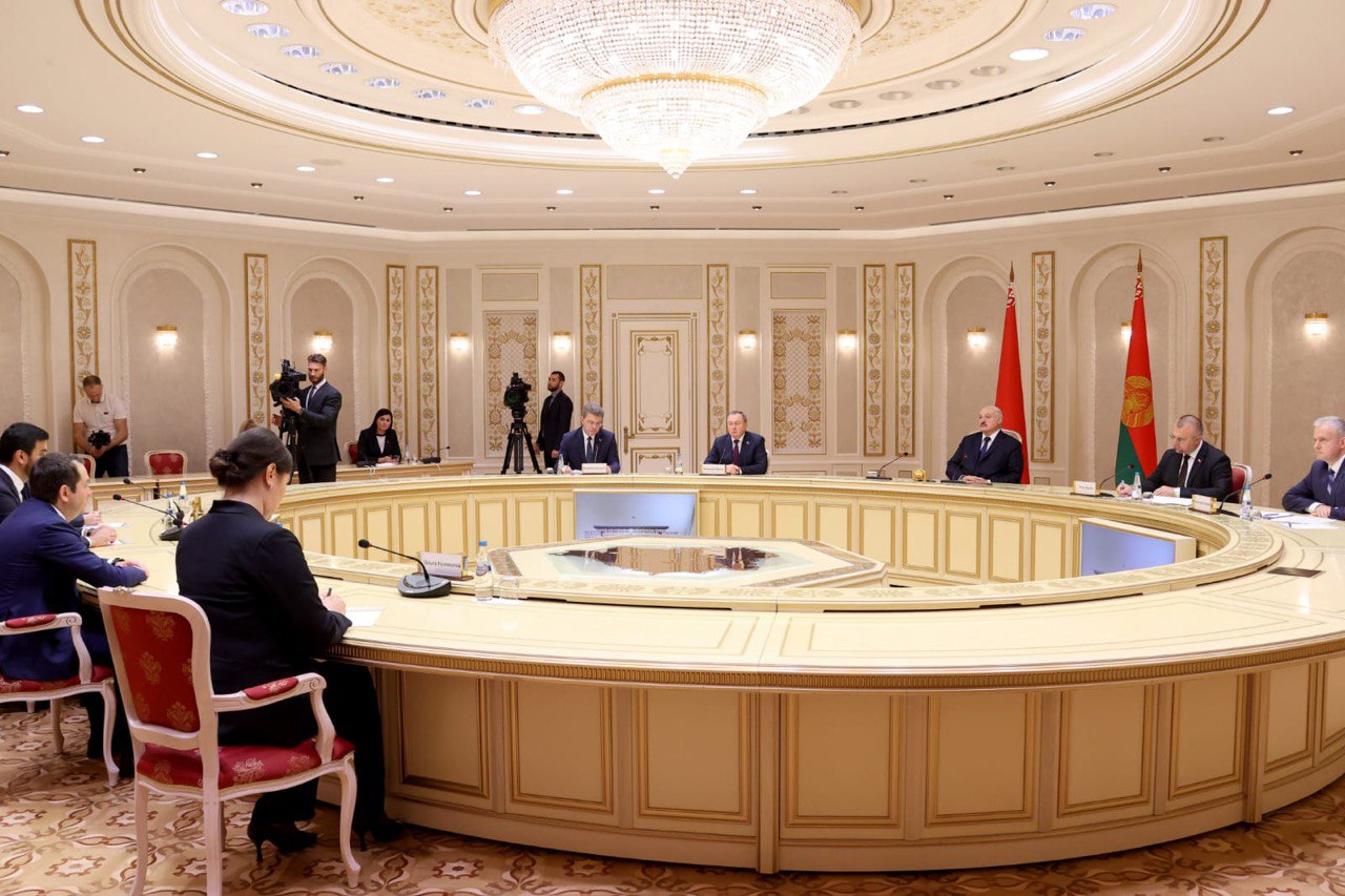 Рабочая встреча президента Александра Лукашенко с губернатором Андреем Чибисом