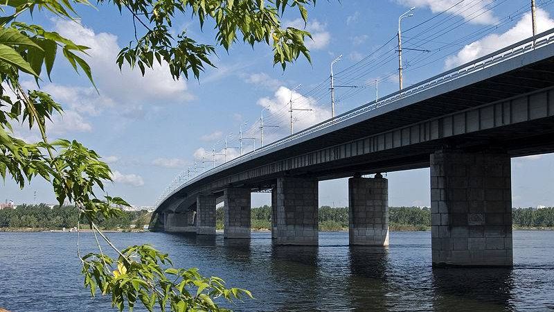 Октябрьский мост, Красноярск