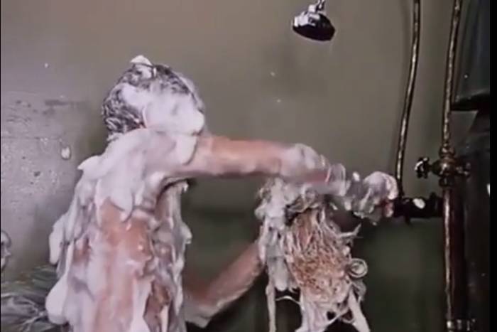 Отключили горячую воду. Цитата из к/ф «12 стульев». реж Леонид Гайдай. 1971. СССР