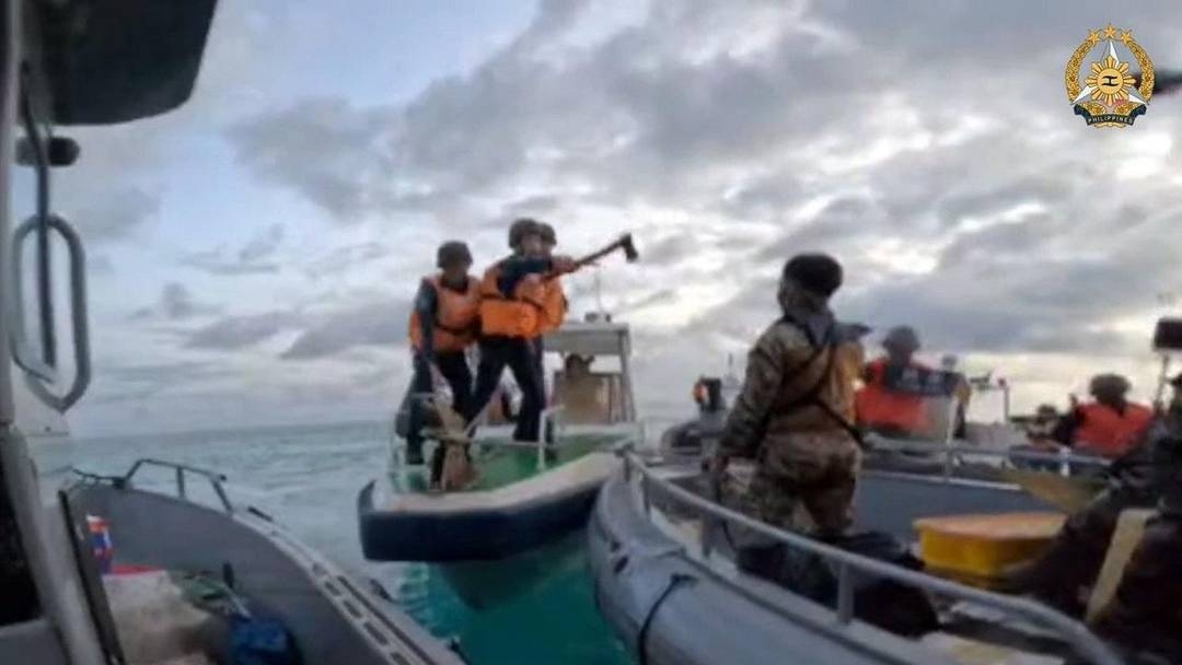 Нападение береговой охраны Китая на филиппинские ВМС на отметил Аюнгин