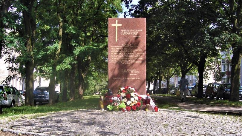 Волынская резня. Памятник полякам, уничтоженным на Волыни и в восточной Польше в 1943–1945 годах