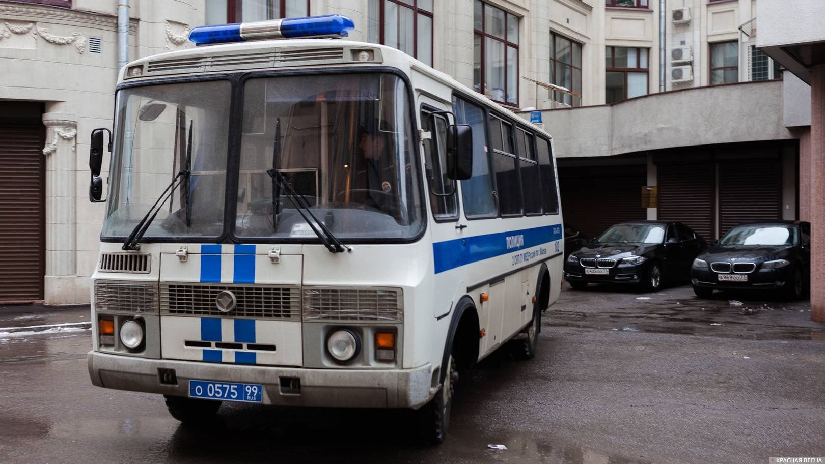 Автобус полиции