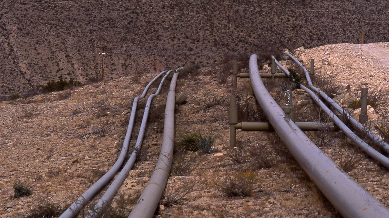 Газопровод в пустыне