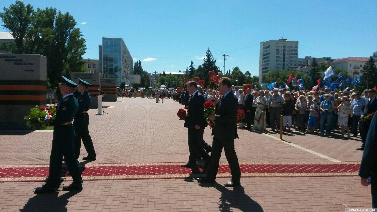 Церемония возложения цветов к вечному огню 22 июня. Самара