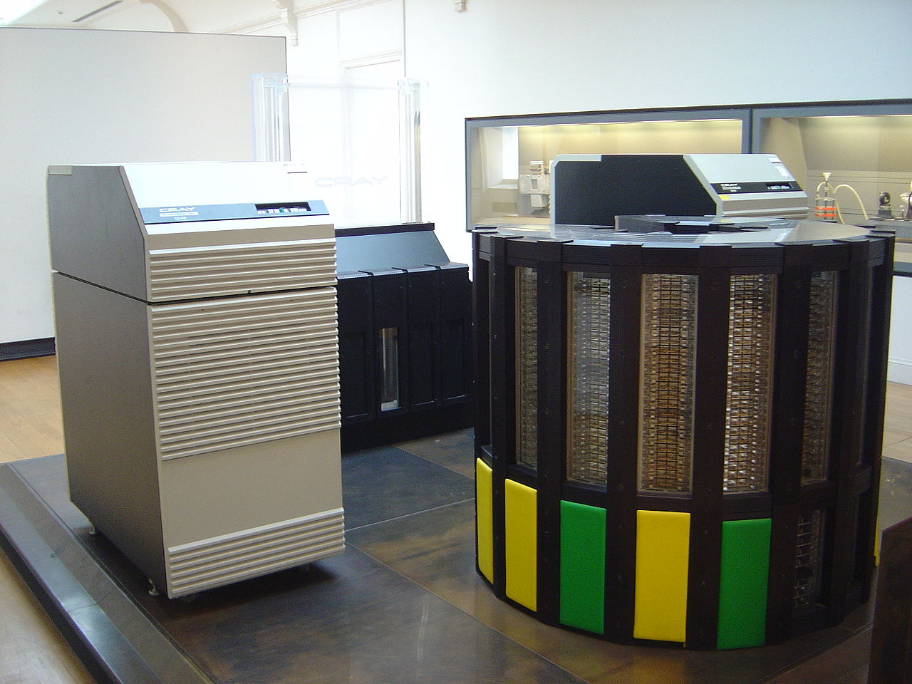 «Cray-2» — самый быстрый компьютер 1985–1989 годов