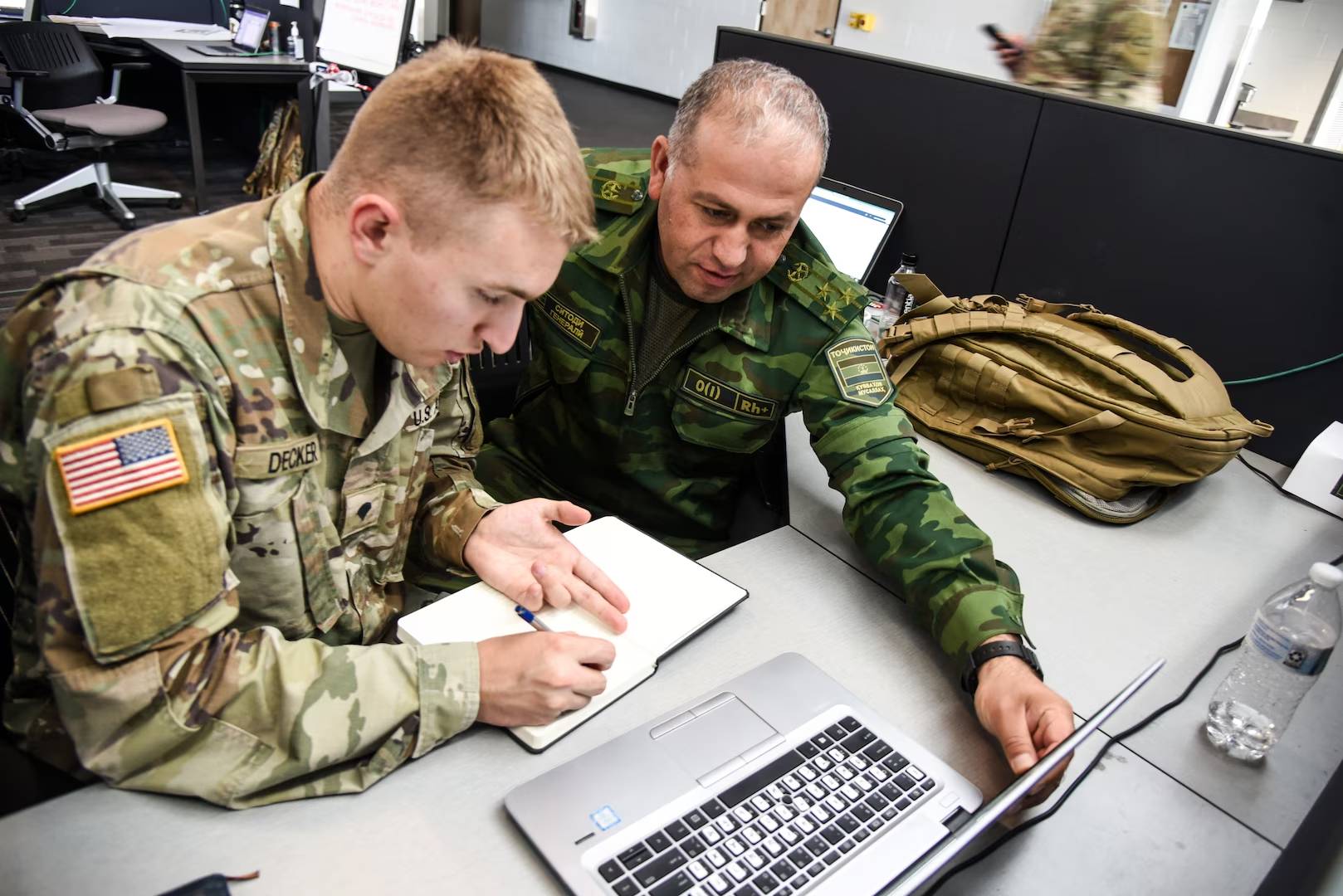 Военнослужащие Таджикистана и США на военных учениях RC23