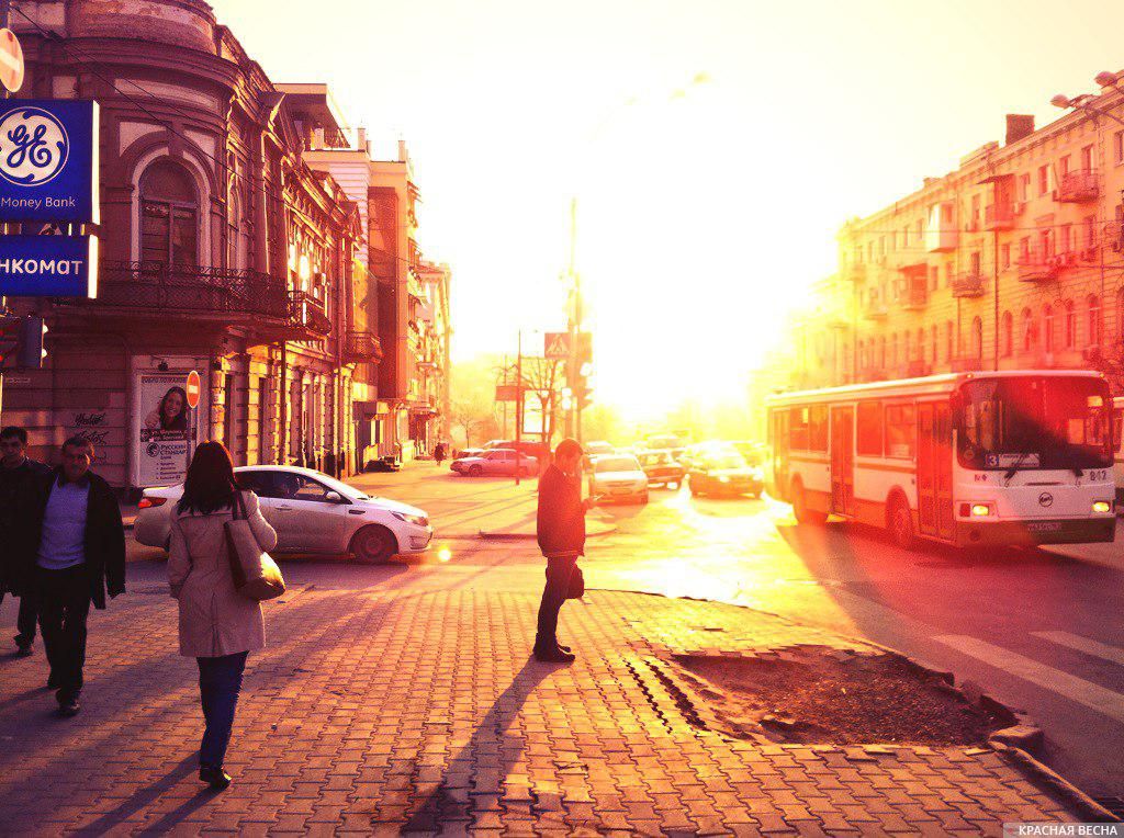 Ростов-на-Дону. улица Большая садовая. Автобус №3