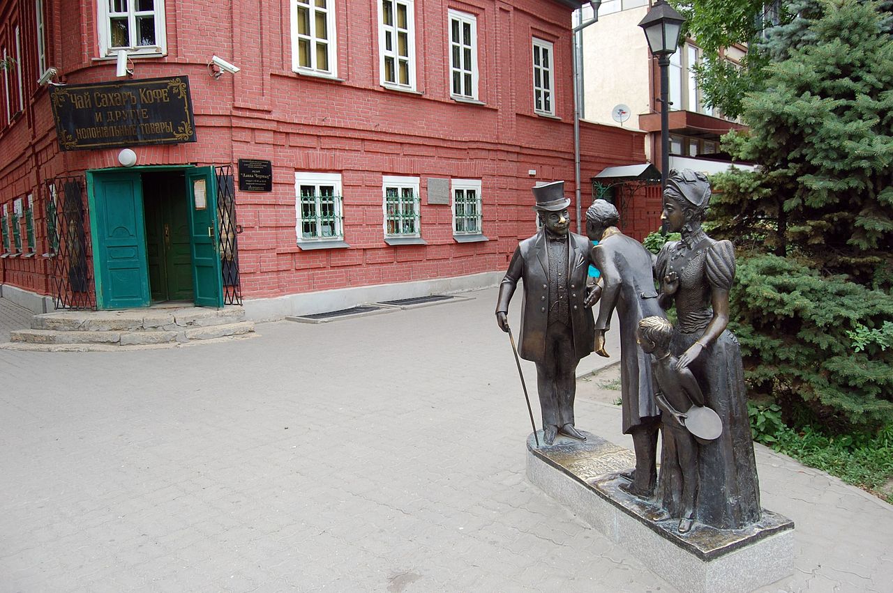 Скульптура «Толстый и тонкий» в Таганроге