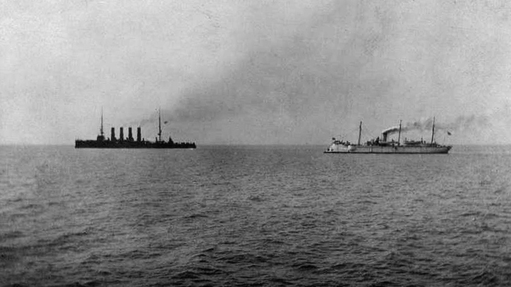 «Варяг» и «Кореец» идут в бой, 9 февраля 1904