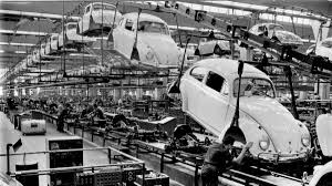 Сборка автомобилей на заводе VolksWagen