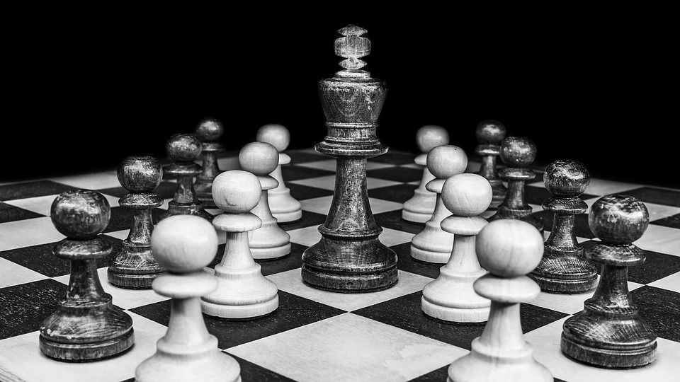 Шахматы, черный белый, шахматные фигуры
